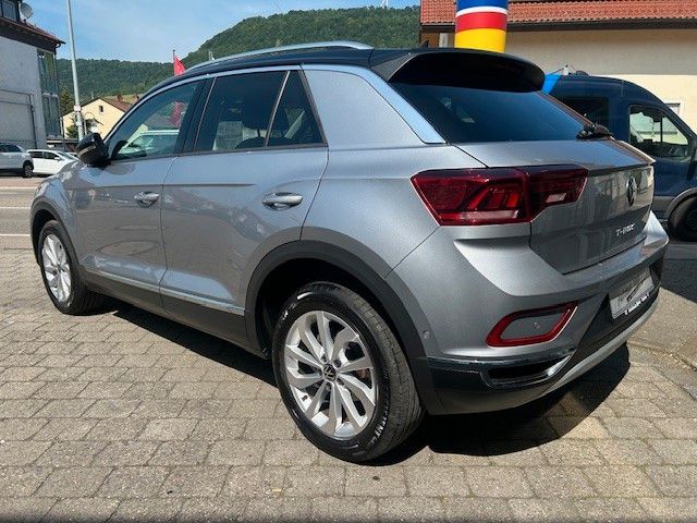 Volkswagen T-Roc 1.5 TSI Style - Samsaru's Car Outlet
