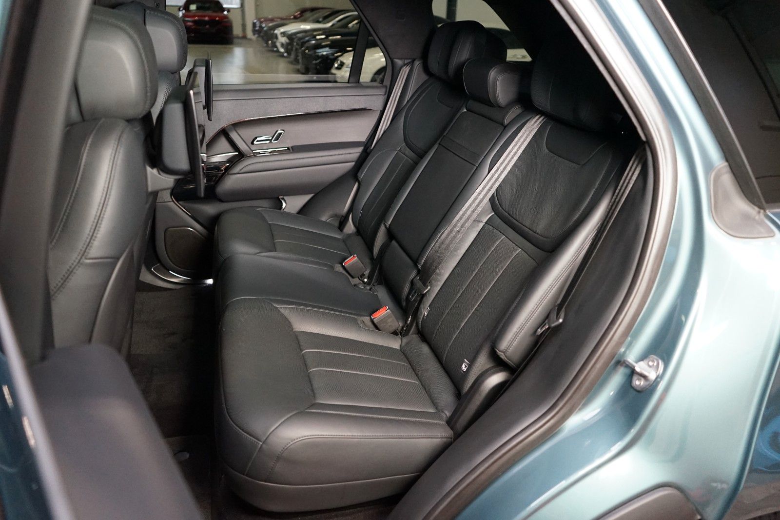 Range Rover Sport D350 AUTOBIO - Samsaru's Car Outlet