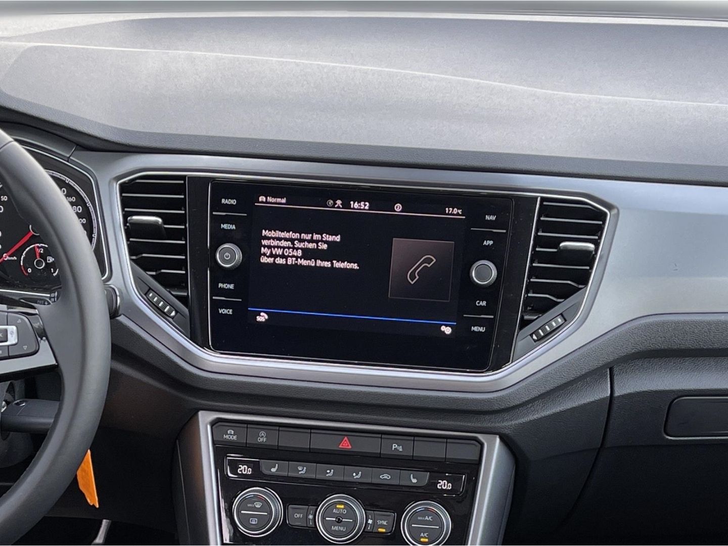 Volkswagen T-Roc Active Style 2.0 TDI - Samsaru's Car Outlet