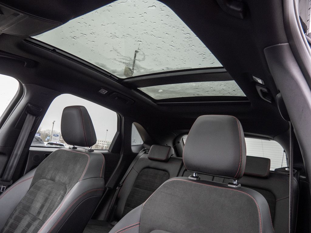 Ford KUGA ST-LINE X - Samsaru's Car Outlet