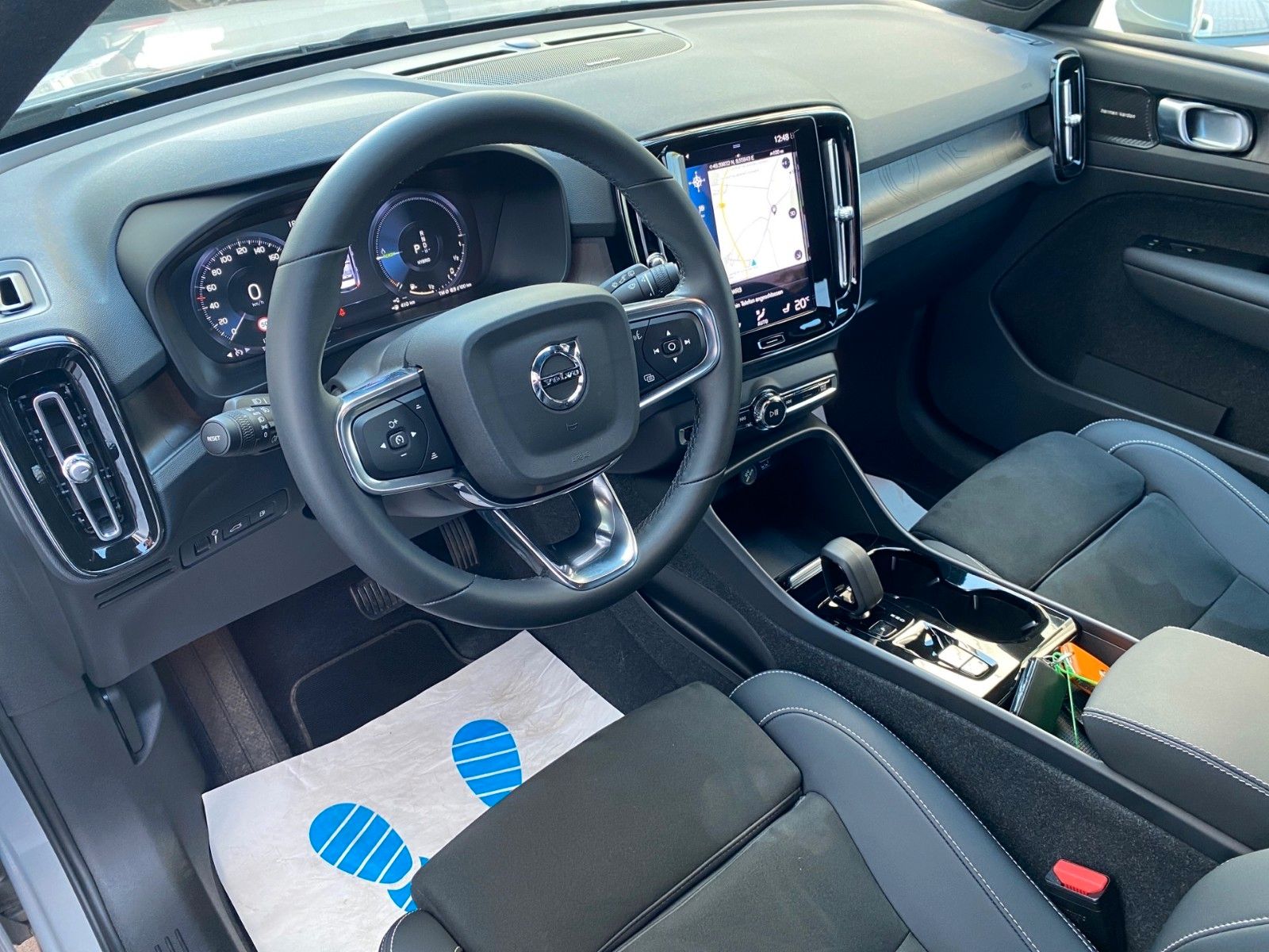 Volvo XC40 Recharge - Samsaru's Car Outlet
