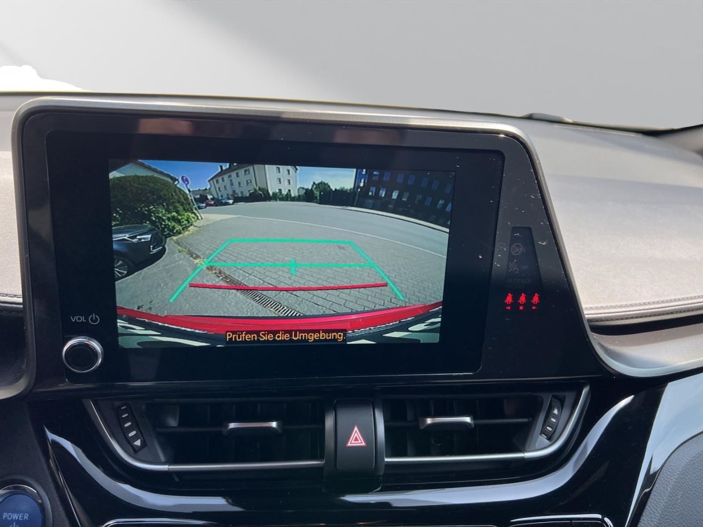 Toyota C-HR 2.0 Hybrid - Samsaru's Car Outlet