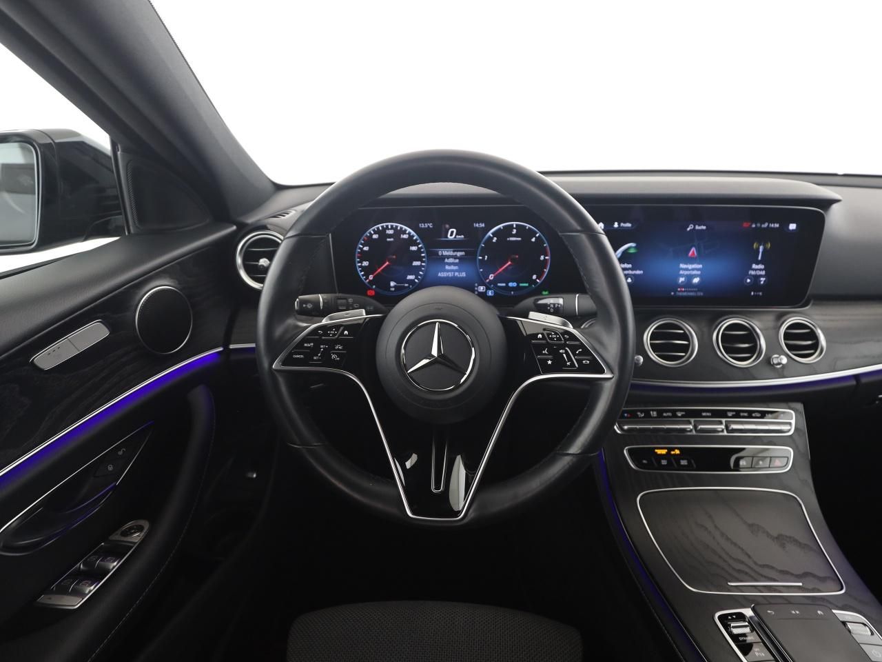 Mercedes-Benz E 220 d T Night Avantgarde AHK Distronic Kamera