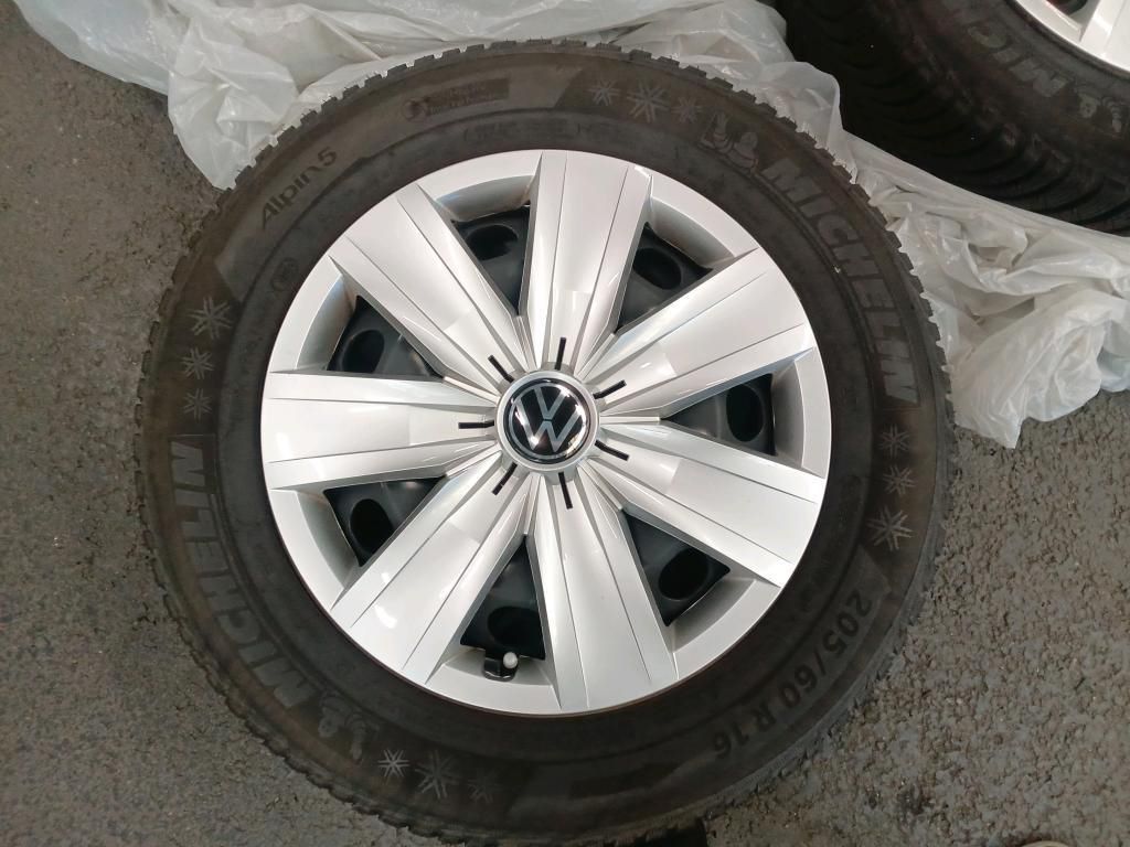 Volkswagen T-Roc Life 1.5 TSI DSG - Samsaru's Car Outlet