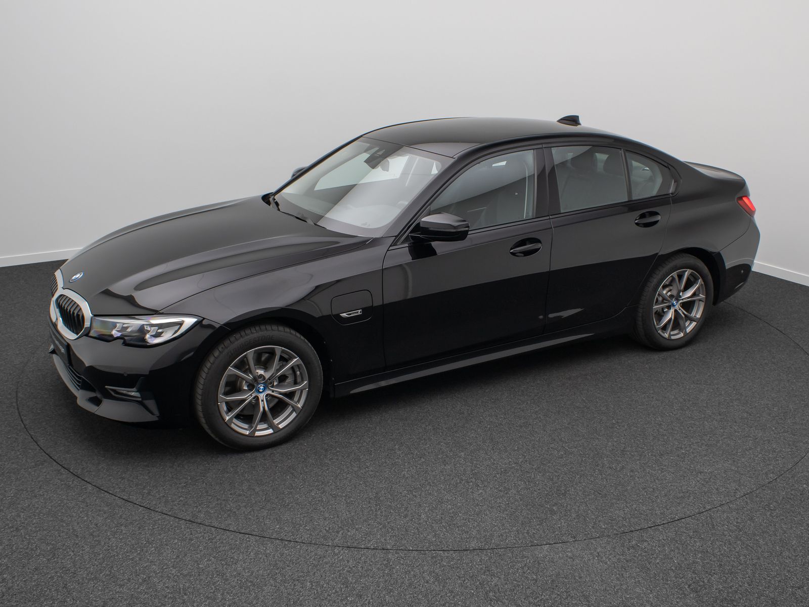 BMW 320e Sport Line - Samsaru's Car Outlet