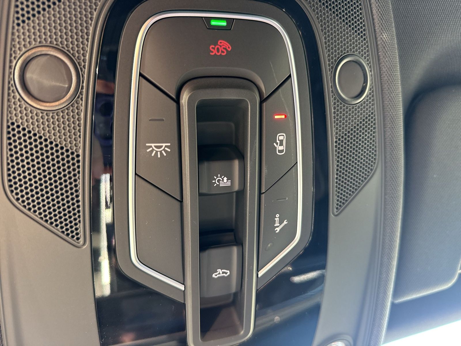 Audi RS Q8 SUV performance tiptr. Vmax305 Stdhz PANO