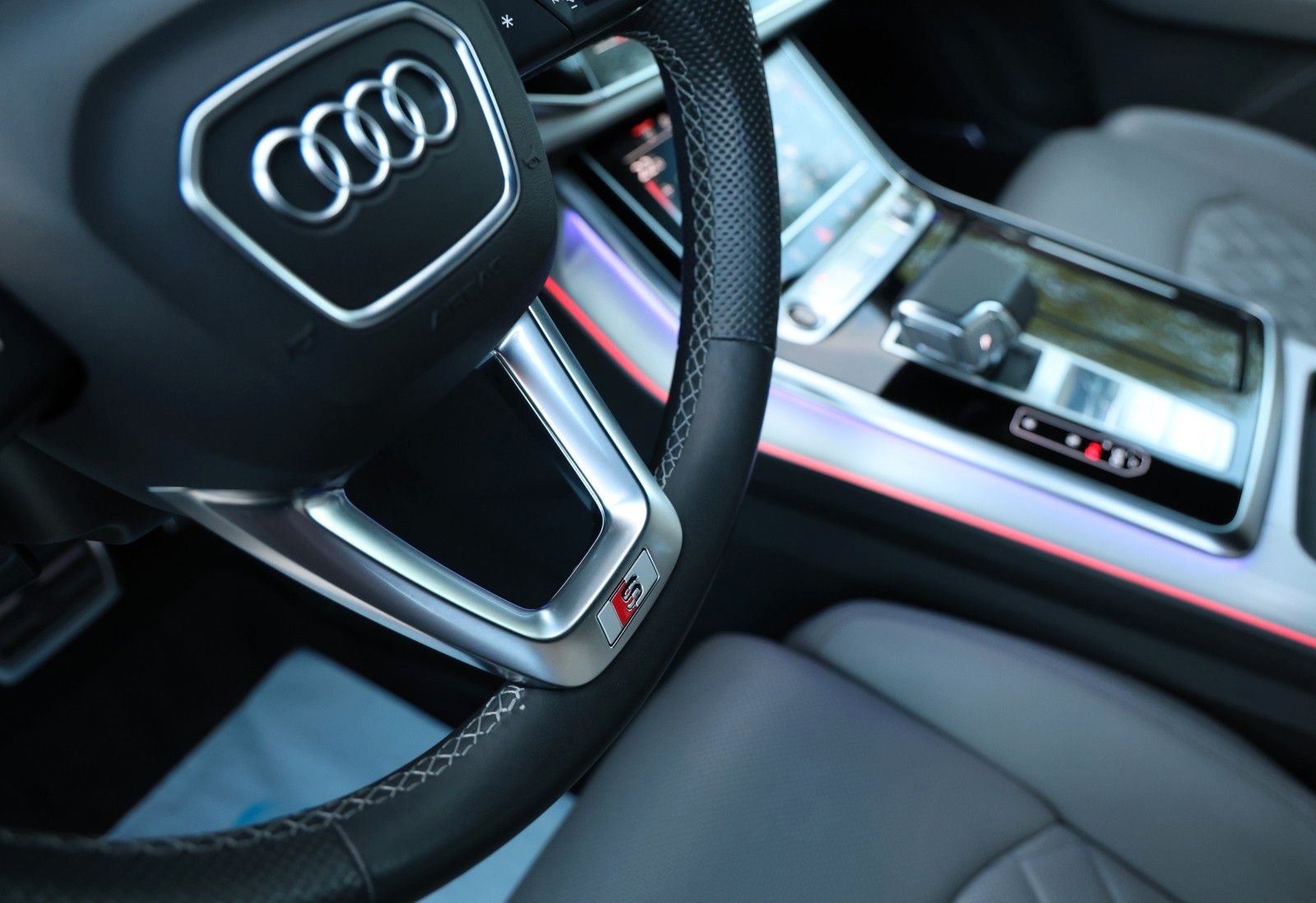 Audi Q7 50 TDI quatt. S line S-Sitz AHK B&O HuD 22''