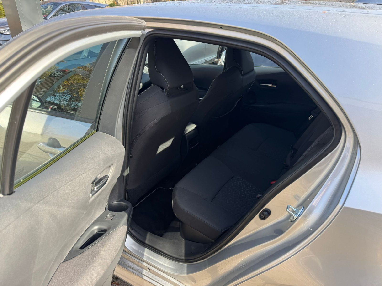 Toyota Corolla 1.8l Hybrid  Business Edition *1.HAND*WK