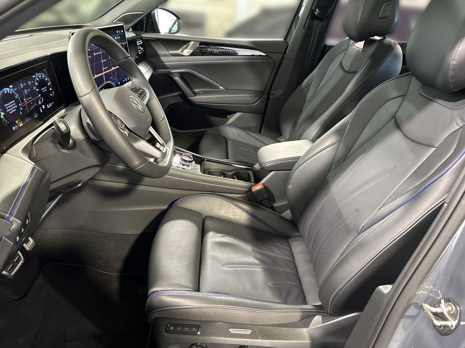 Volkswagen Tiguan 1.5 TSI eHYBRID R-LINE BLACKSTYLE MATRIX+