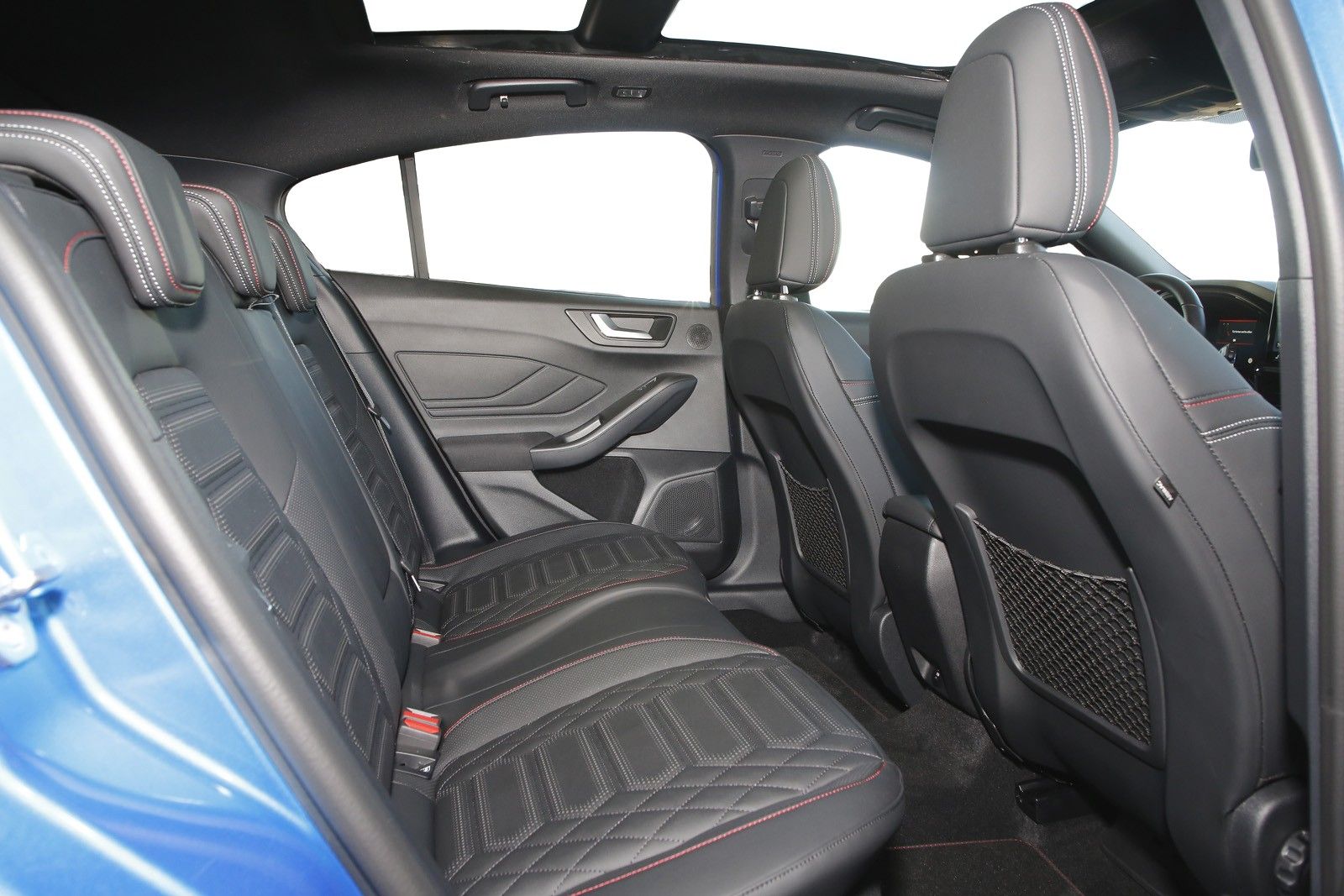 Ford Focus ST-Line X 1.0l EcoB.MHEV+Panorama SSD+Assi