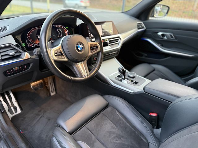 BMW 320 d xDrive M Sport Ambiente Life ALL BLACK - Samsaru's Car Outlet