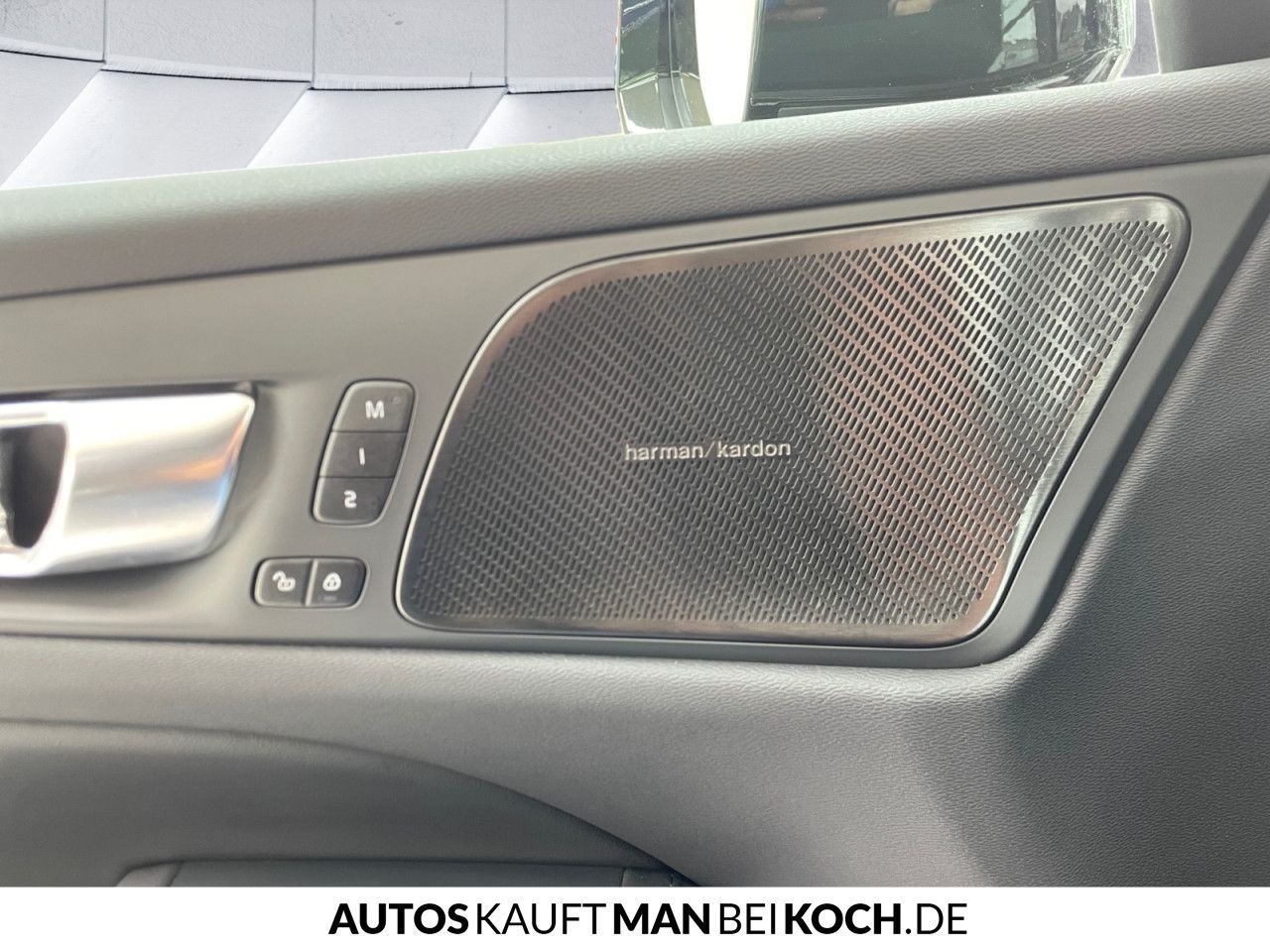 Volvo V60 T8 Plug-In AWD Plus Dark ACC H/K BLIS 360°