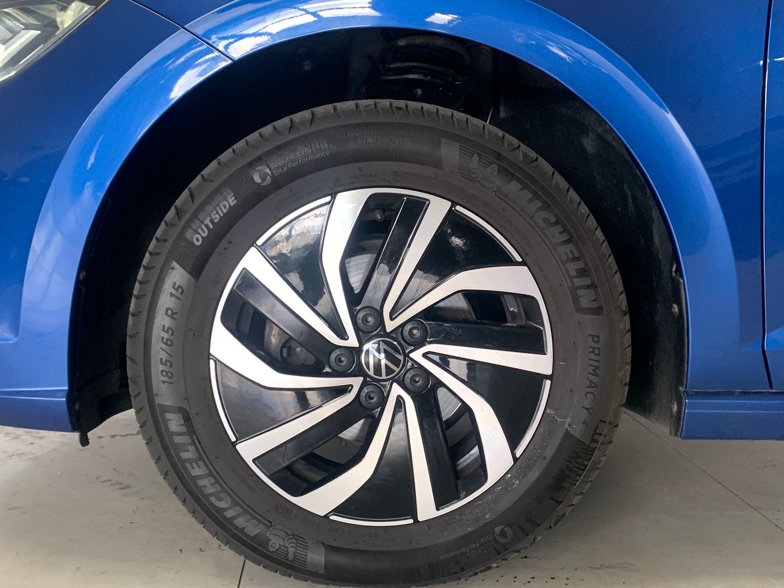 Volkswagen Polo VI 1.0 TSI DSG LIFE - Samsaru's Car Outlet