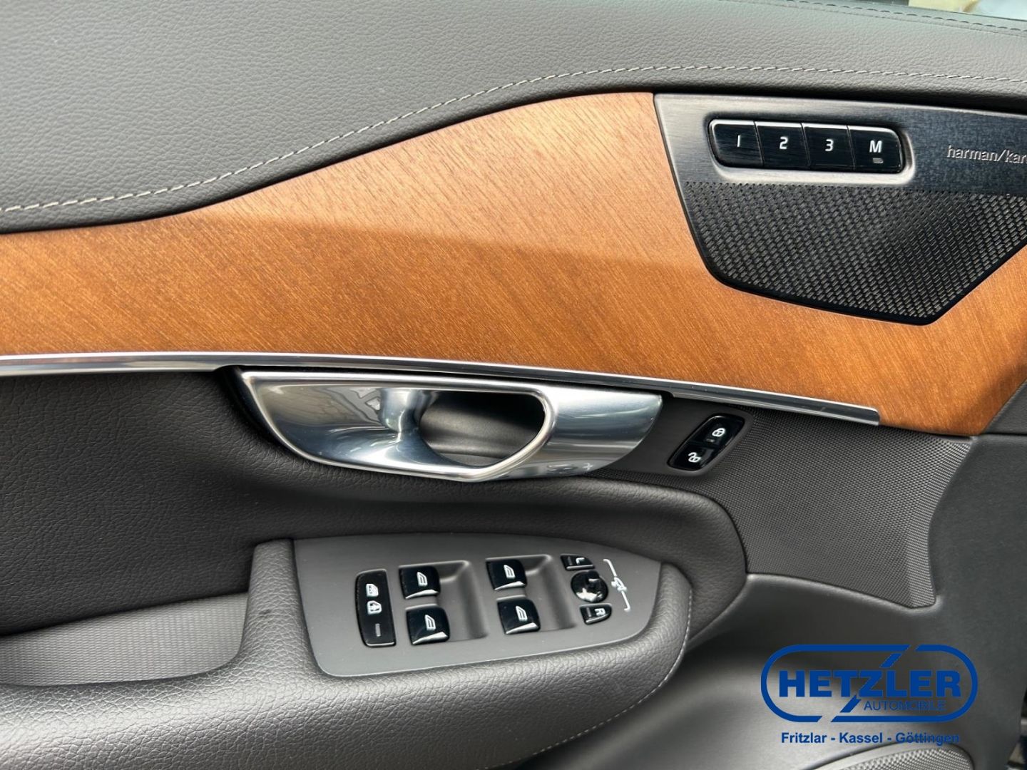 Volvo XC90 Plus Bright Recharge Plug-In Hybrid AWD 7-S