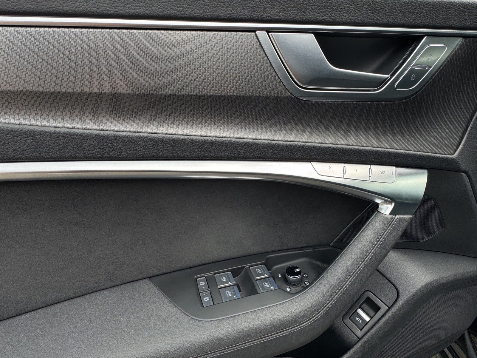 Audi RS 6 Avant 4.0 TFSI quattro LED/LEDER/HUD/AIR SU