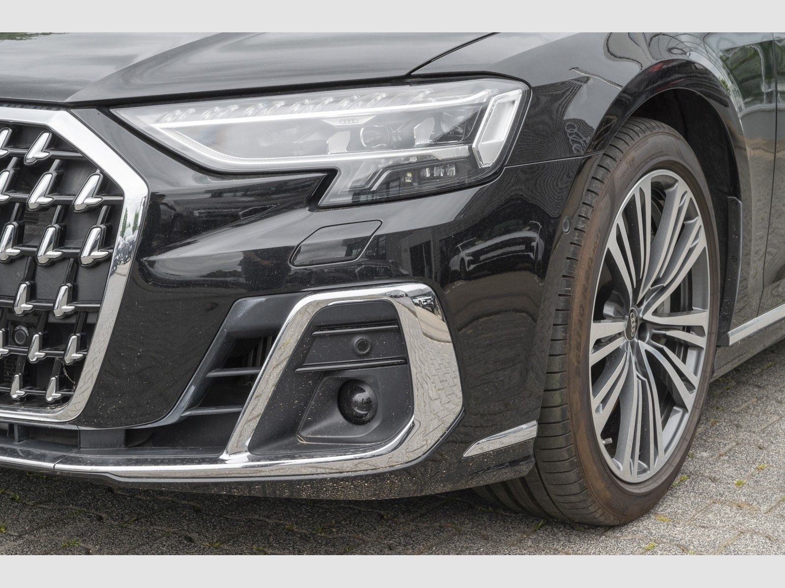 Audi A8 L 60TFSI Advanced - Samsaru's Car Outlet