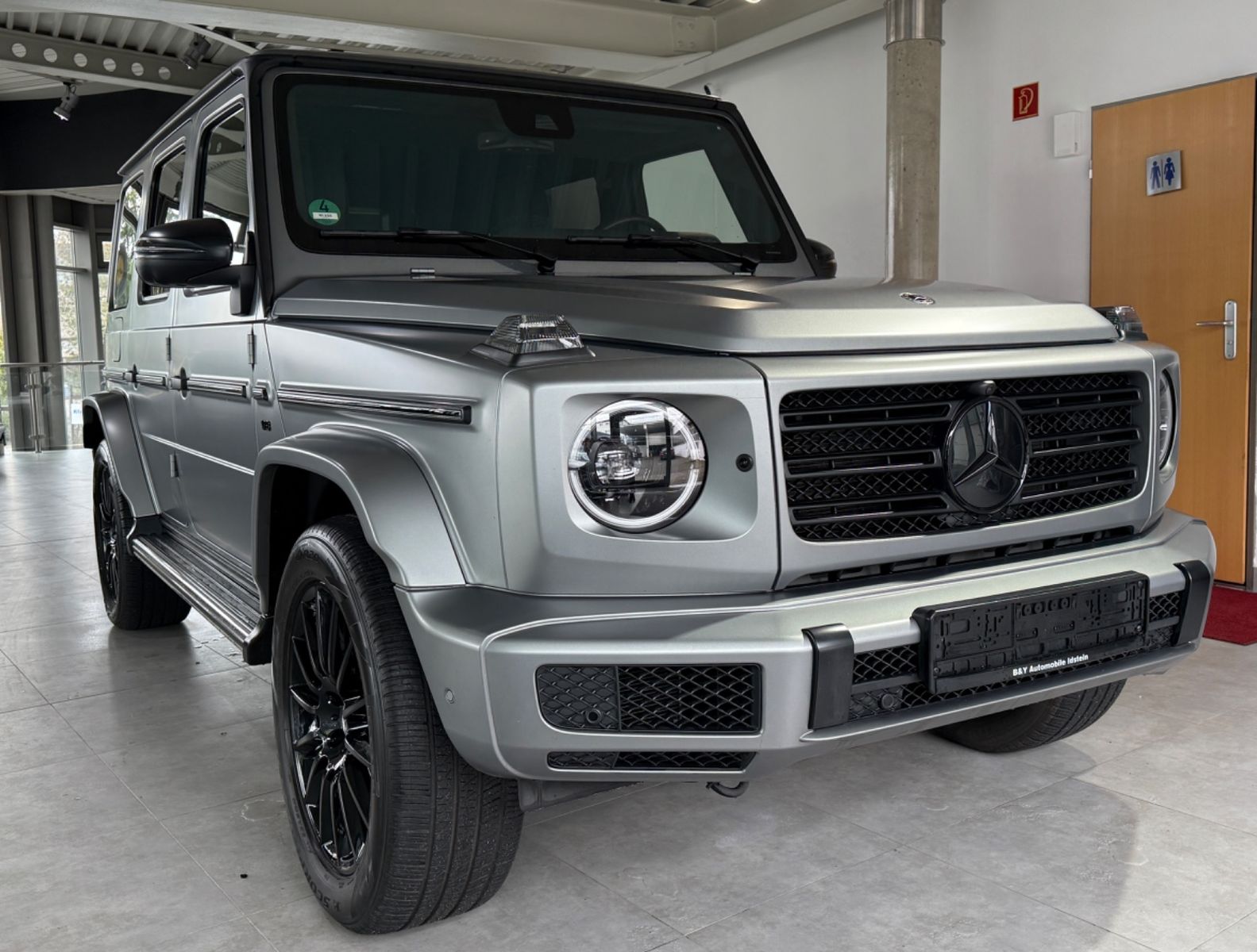 Mercedes-Benz G 500 - Samsaru's Car Outlet