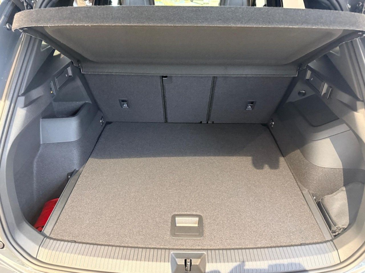 Volkswagen Tiguan 2.0 TDI R-Line 4Motion AHK Pano StandH