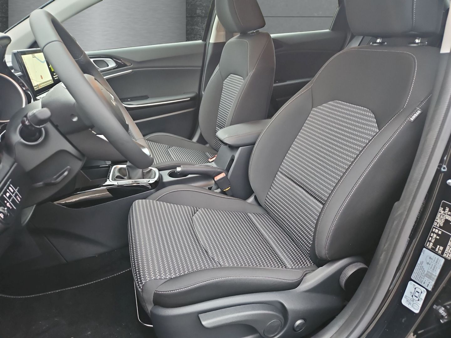 Kia Ceed Lim 1.0T Vision Komfort - Samsaru's Car Outlet