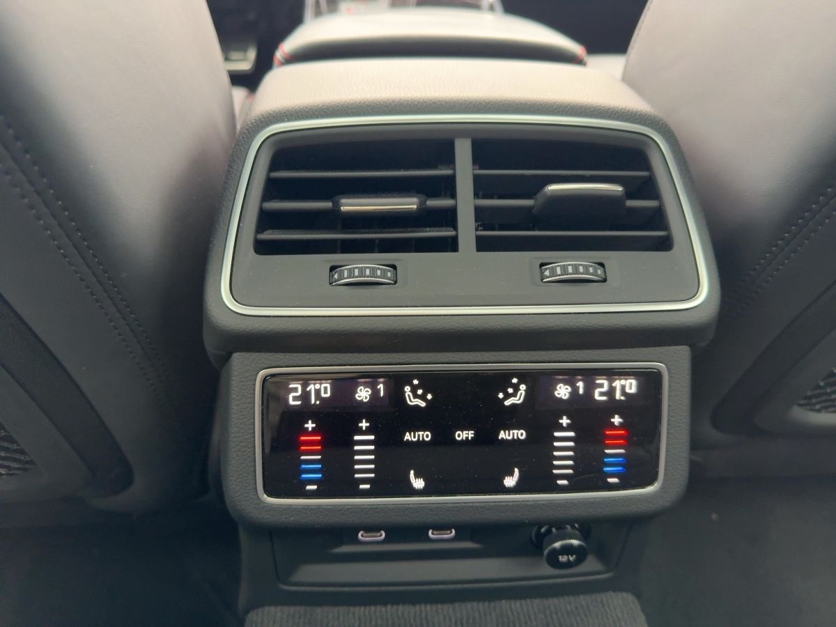 Audi RS6 Avant 4.0 TFSI QUATTRO+NAVI+MATRIX+AHK+HEAD