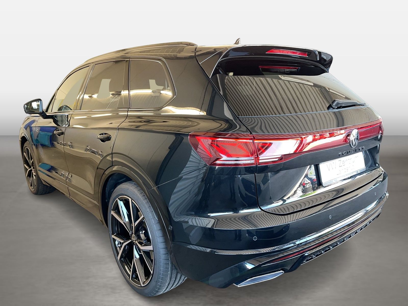 Volkswagen Touareg R-Line 3.0 V6 TDI 4Motion NP: 123740,-