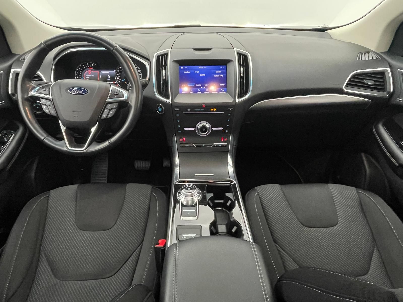 Ford Edge Titanium 4x2 *KAM*AHK*MATRIX*PANO*ACC*B&O*