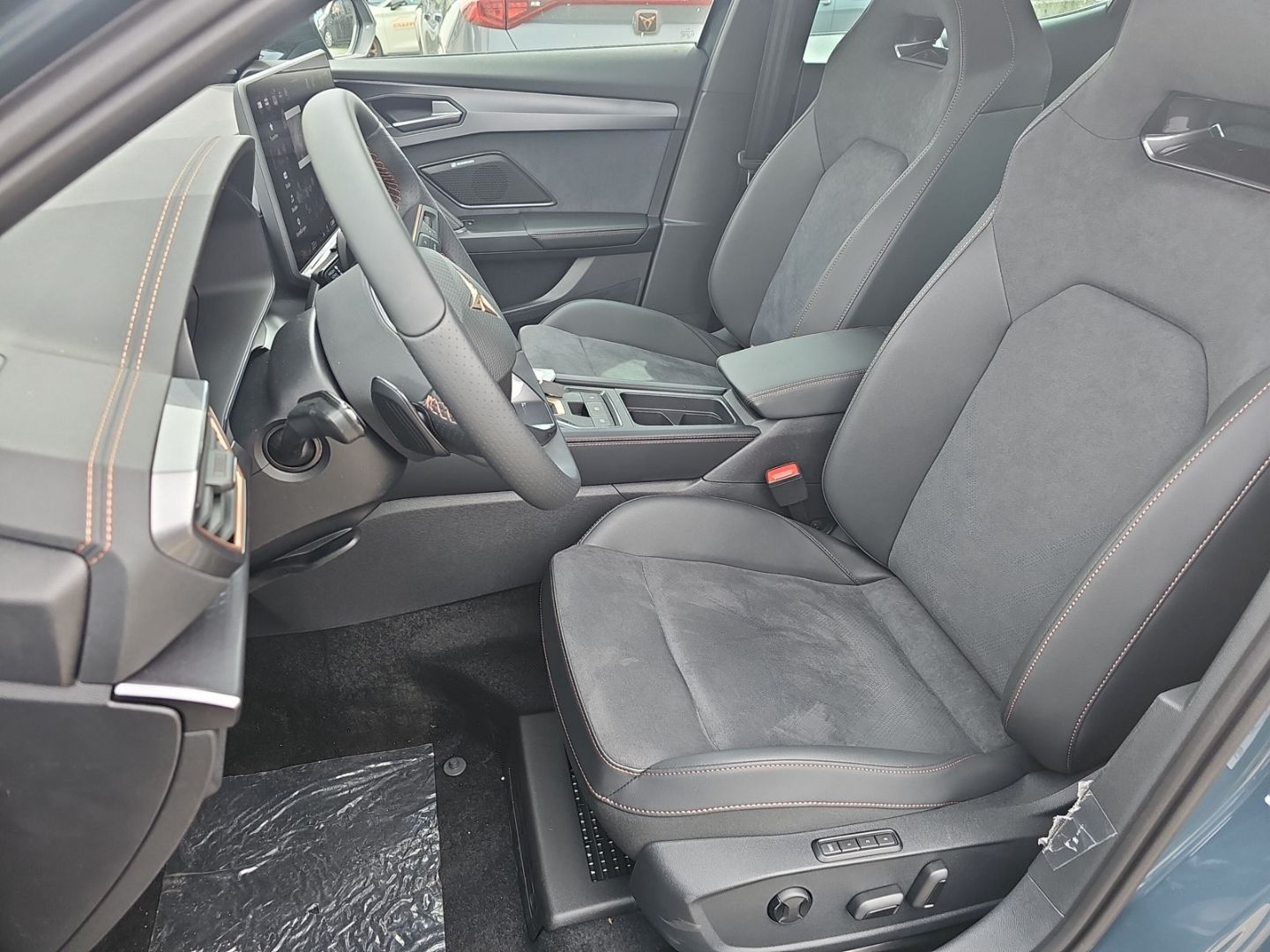 Cupra Formentor 1.5 eTSI Sennheiser - Samsaru's Car Outlet