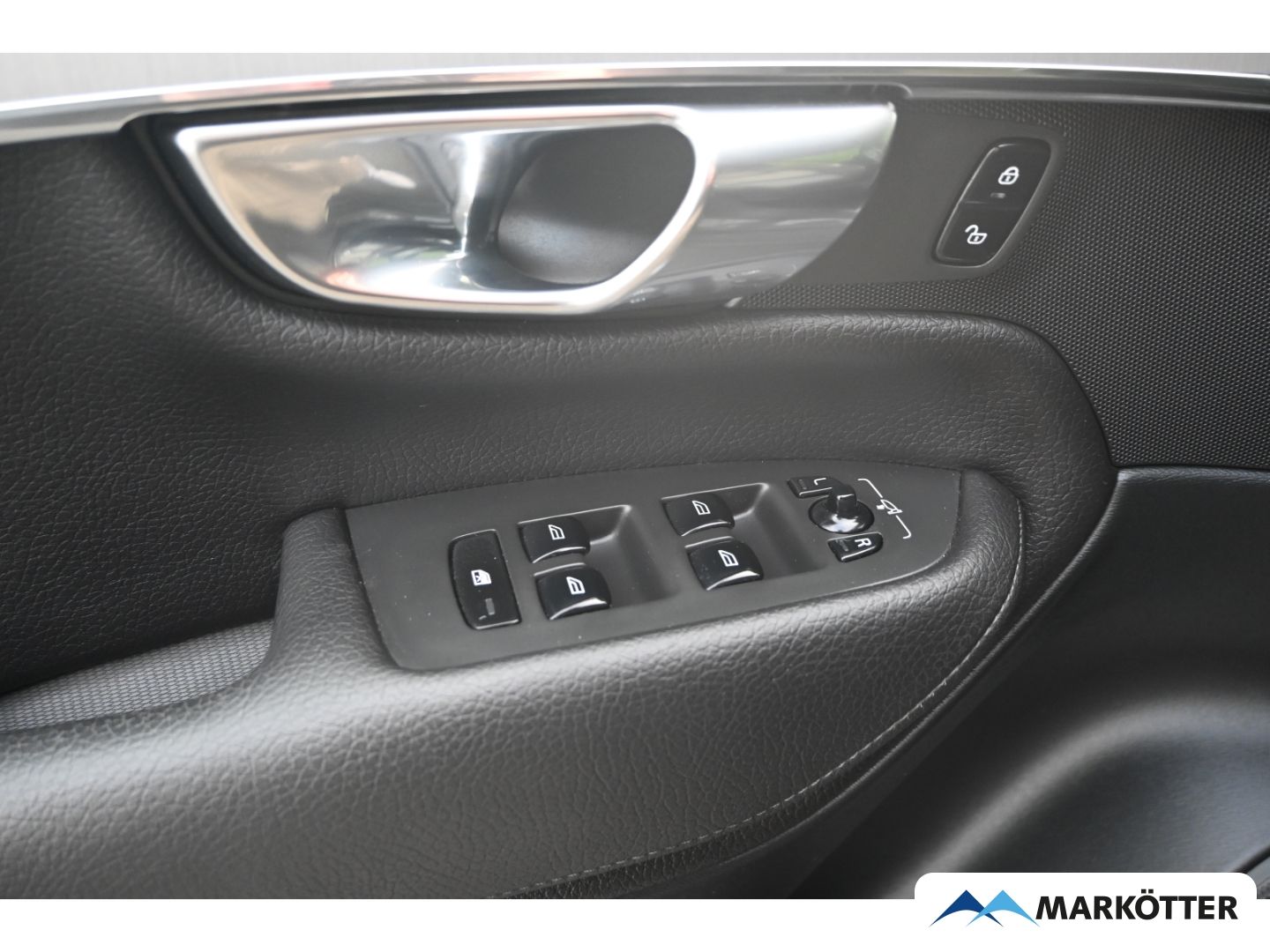 Volvo XC90 B5 AWD Momentum Pro/AHK/ACC/H&K/LenkradH/20