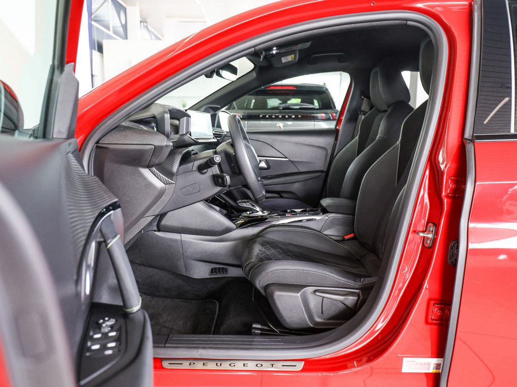 Peugeot e-208 GT-Pack - Samsaru's Car Outlet