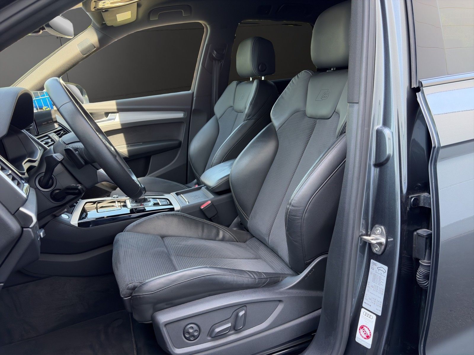 Audi Q5 40 TDI q. S line AHK+Kamera+B&O
