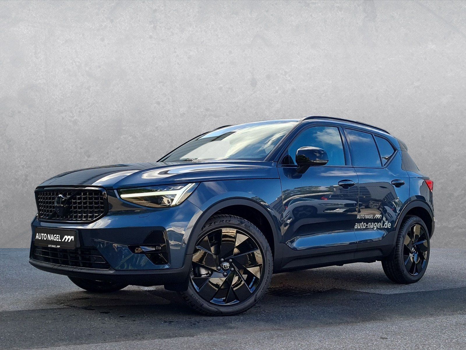 Volvo XC40 B3 Black Edition Ultra Standheizung AHK