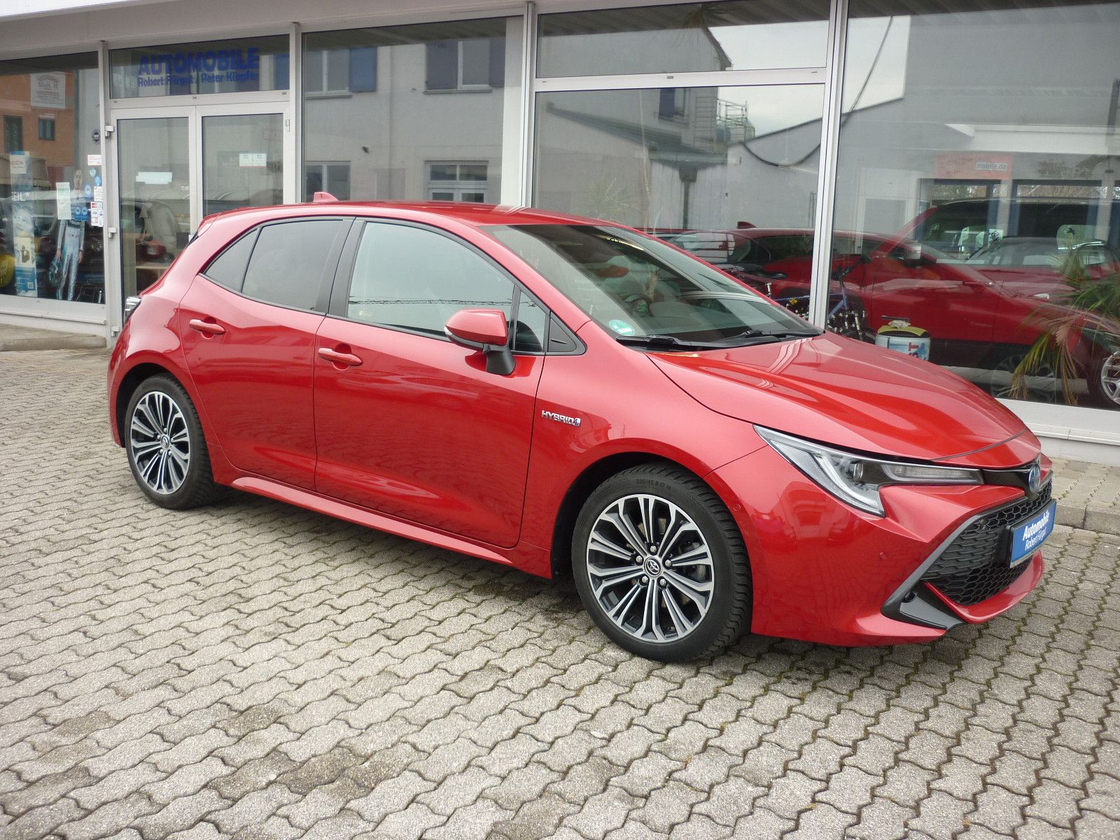 Toyota Corolla Hybrid - Samsaru's Car Outlet