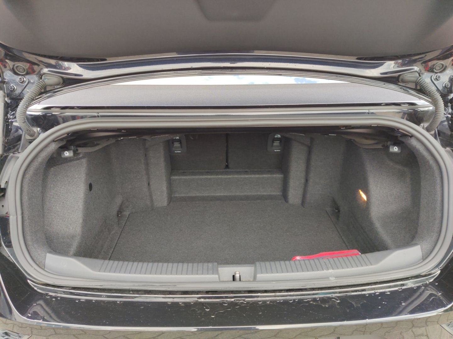 Volkswagen T-Roc Cabriolet 1.0 TSI Style - Samsaru's Car Outlet