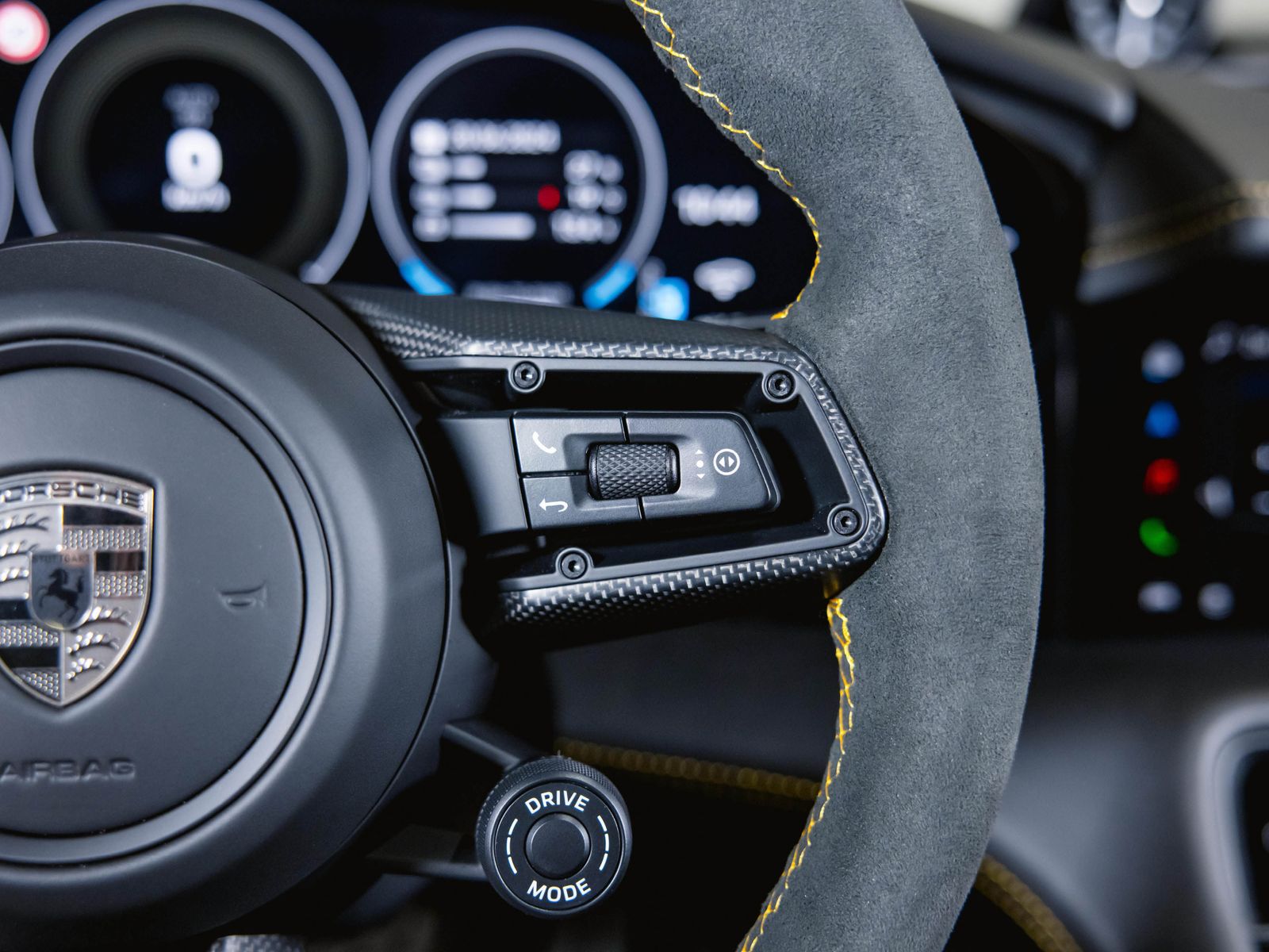 Porsche Taycan Turbo Sport Turismo SportDesign Paket