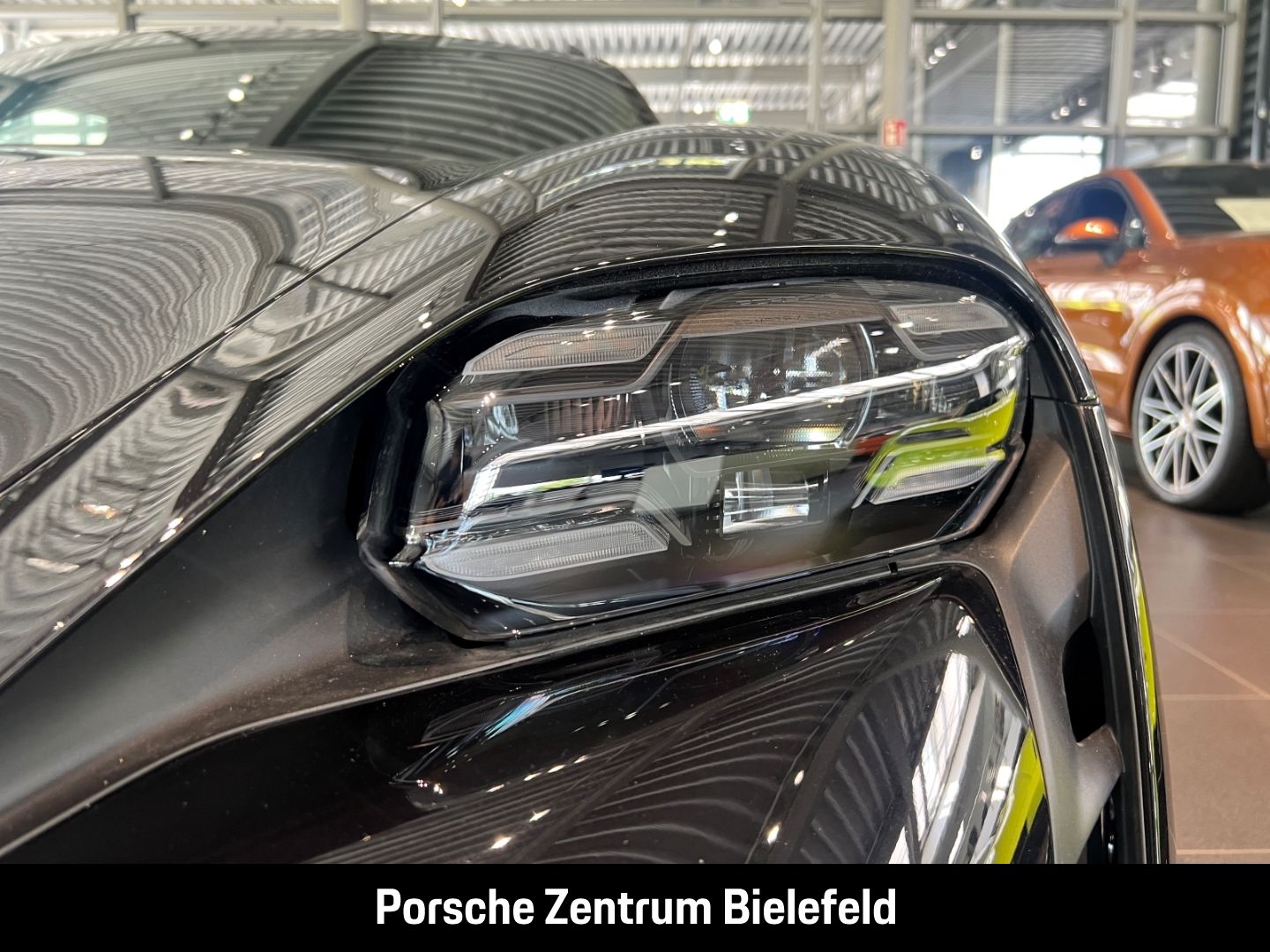 Porsche Taycan 4S Cross Turismo Panoramadach LED-Matrix