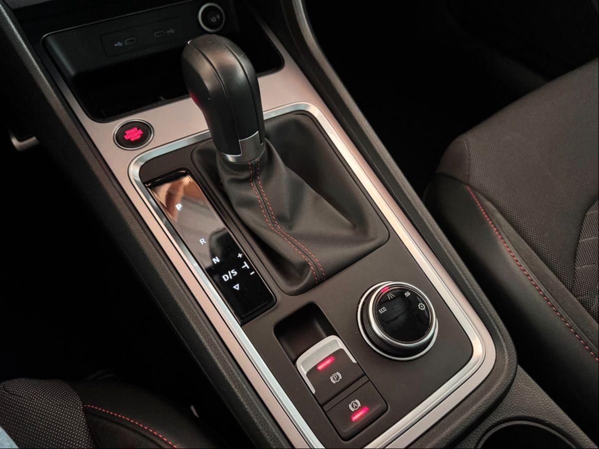 Seat Ateca FR 2.0 TDI /CAM 360°/LED/AHK