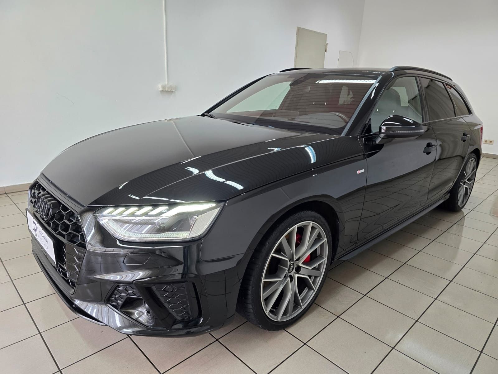 Audi A4 Avant 40 TDI qu. S Line Matrix Panorama B&O