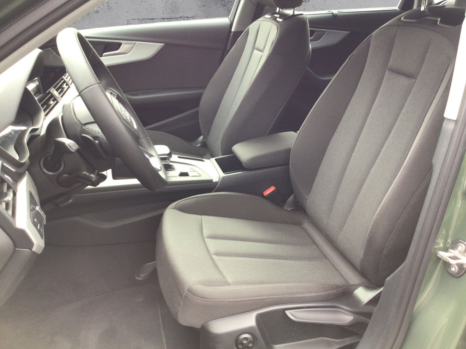 Audi A4 allroad 40 TDI quattro S-tronic AHK ** Busine