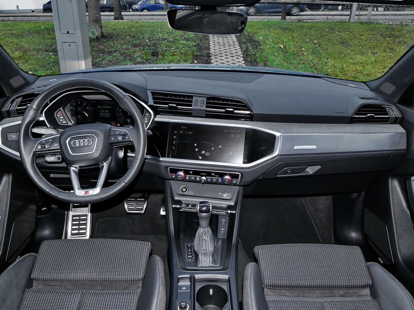 Audi Q3 45 TFSI quattro S line - Samsaru's Car Outlet