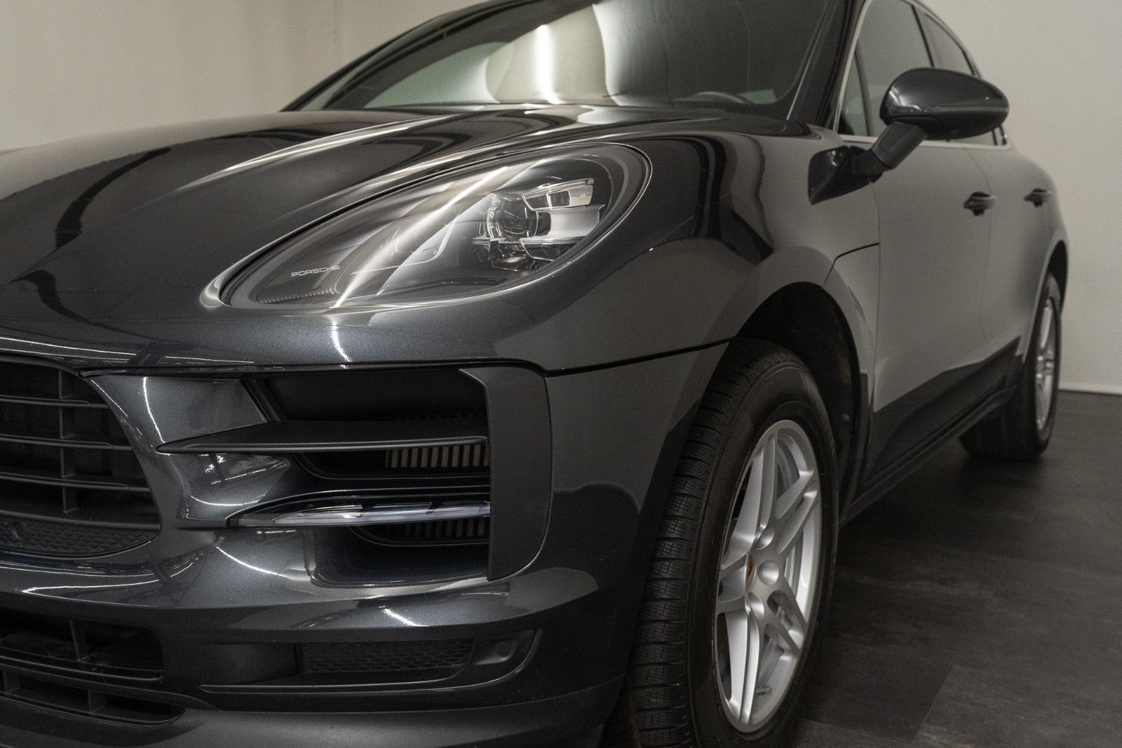 Porsche Macan S - Samsaru's Car Outlet