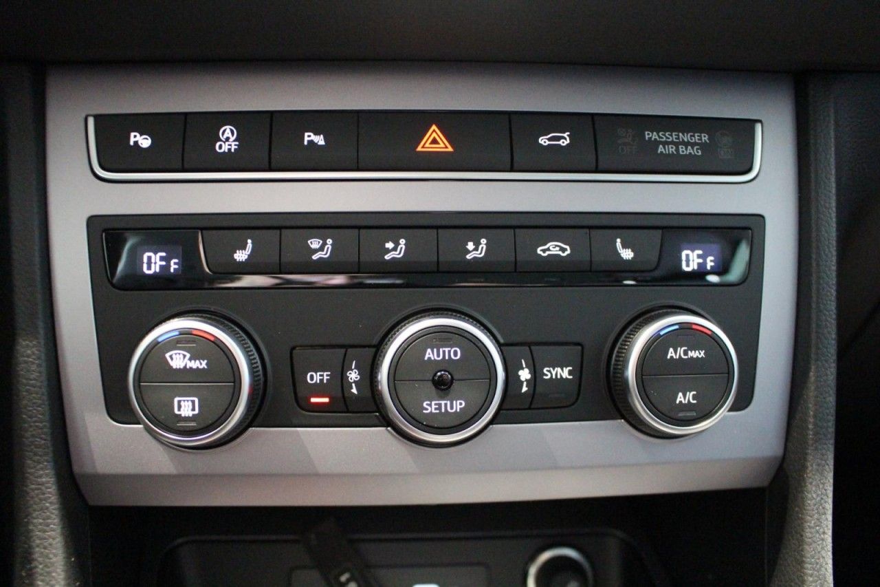 Seat Ateca FR TDI DSG AHK+elHK+ACC+PDC+NAVI+TOTW+RFK