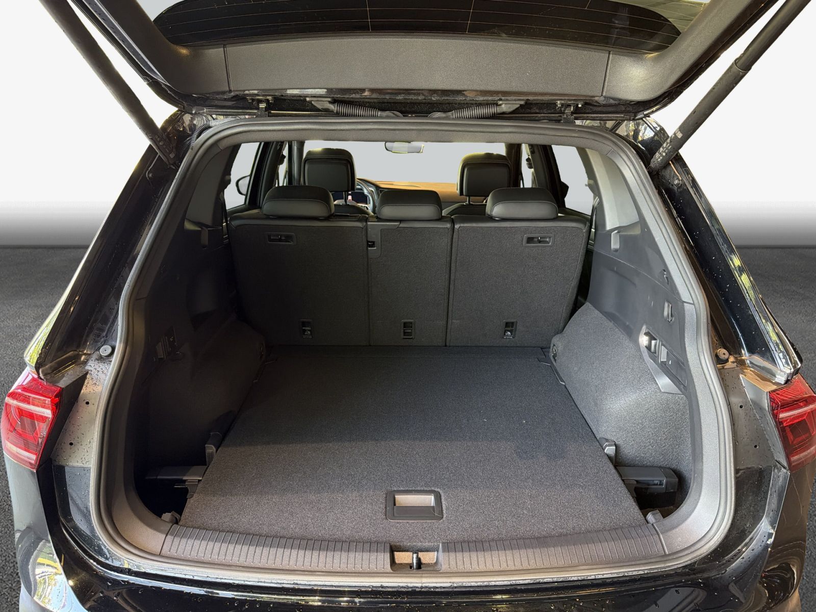 Volkswagen Tiguan Allspace 2.0 TSI OPF 4