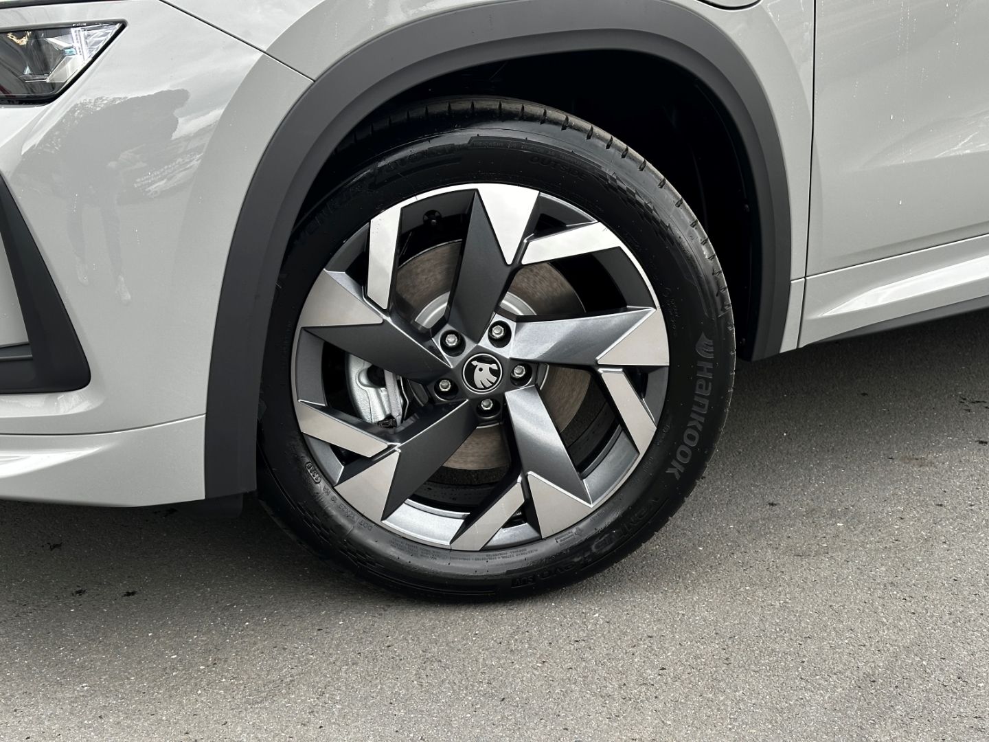 Skoda Kodiaq II 1.5 TSI iV DSG Sportline DCC AHK Matri