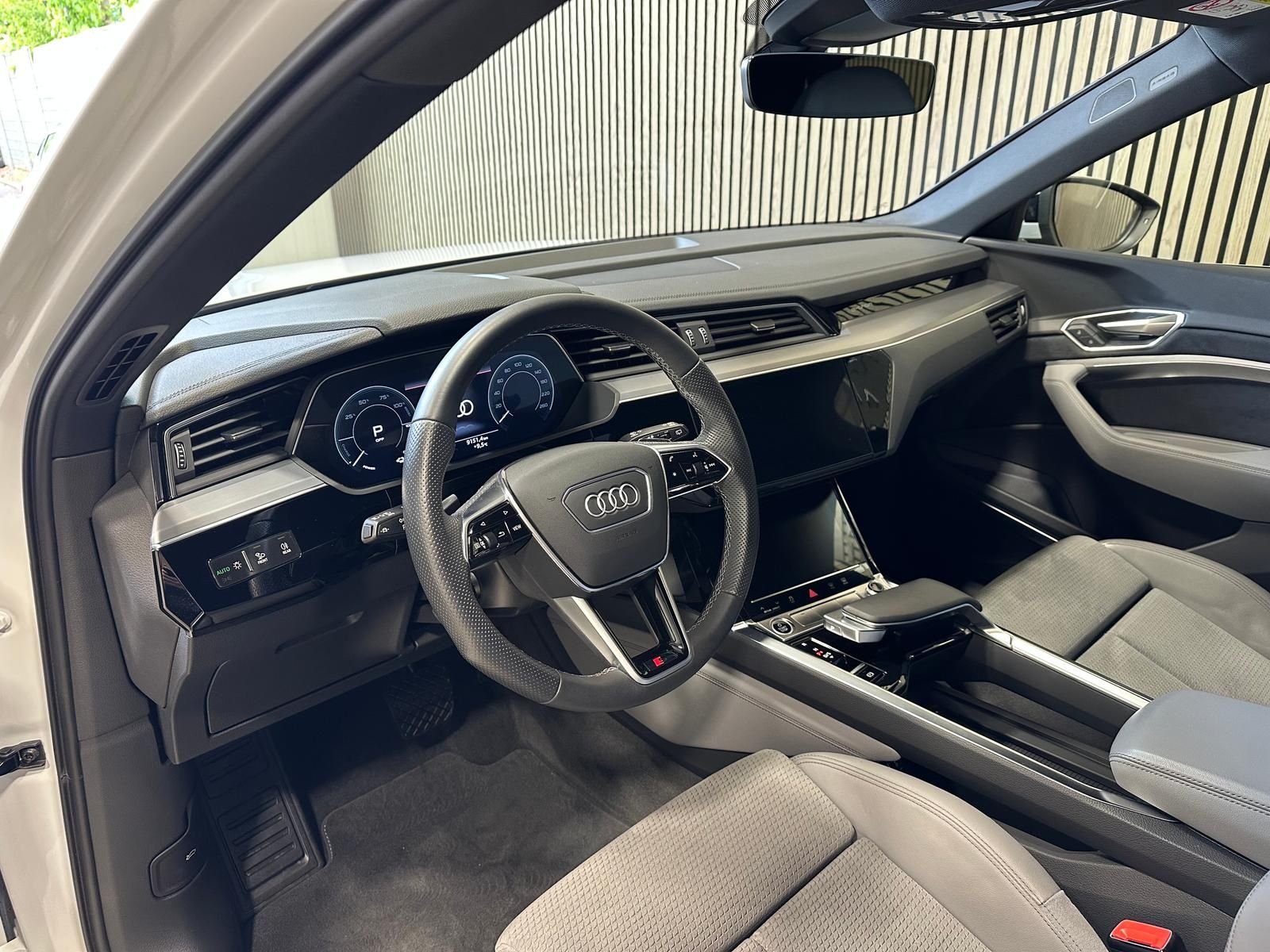 Audi e-tron 55 quattro S line 95kWh Matrix|Sport|Bang