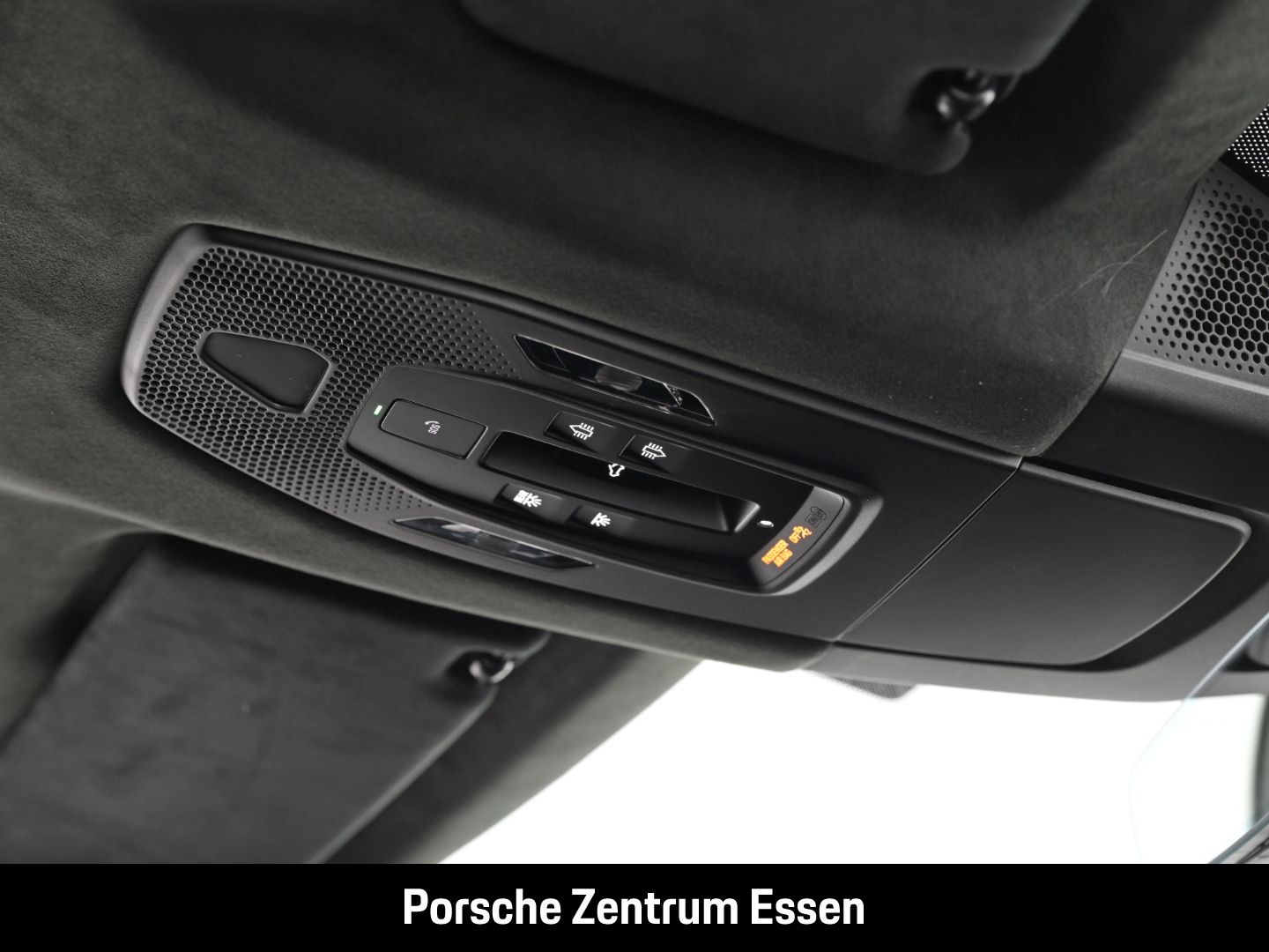 Porsche Macan Turbo S - Samsaru's Car Outlet