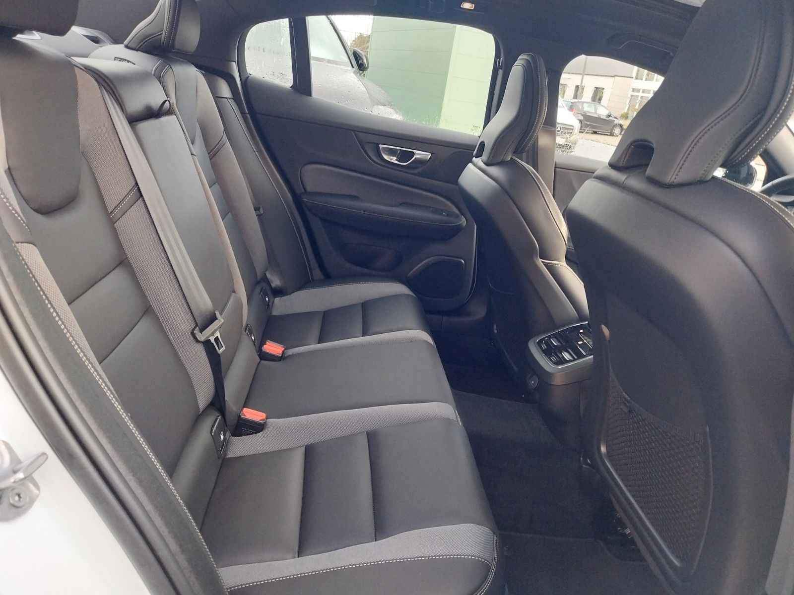 Volvo S60 B5 Ultimate Dark AWD "Standheizung"