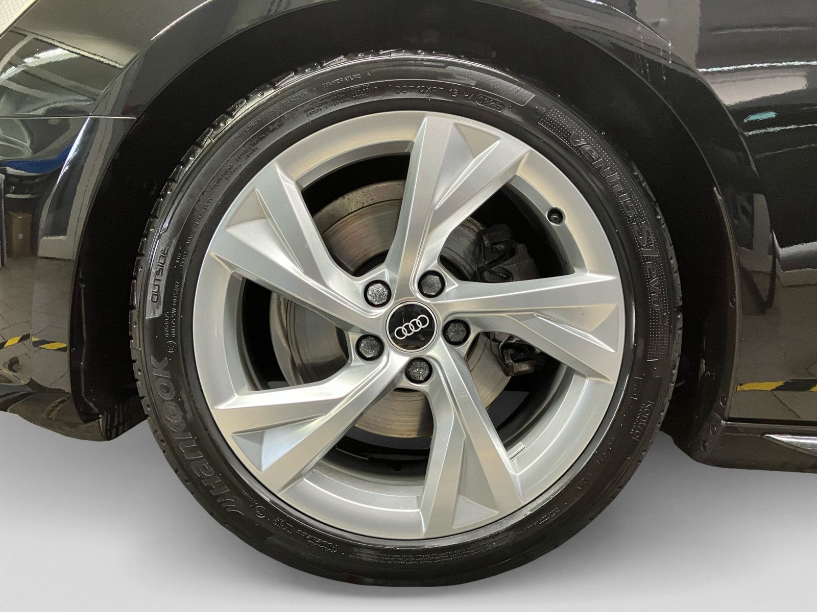 Audi A4 35 TDI Avant S line - Samsaru's Car Outlet
