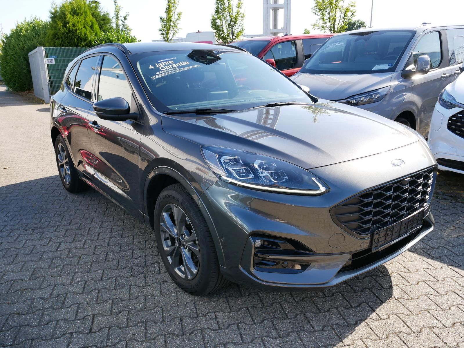 Ford Kuga Plug-In Hybrid ST-Line X - Samsaru's Car Outlet