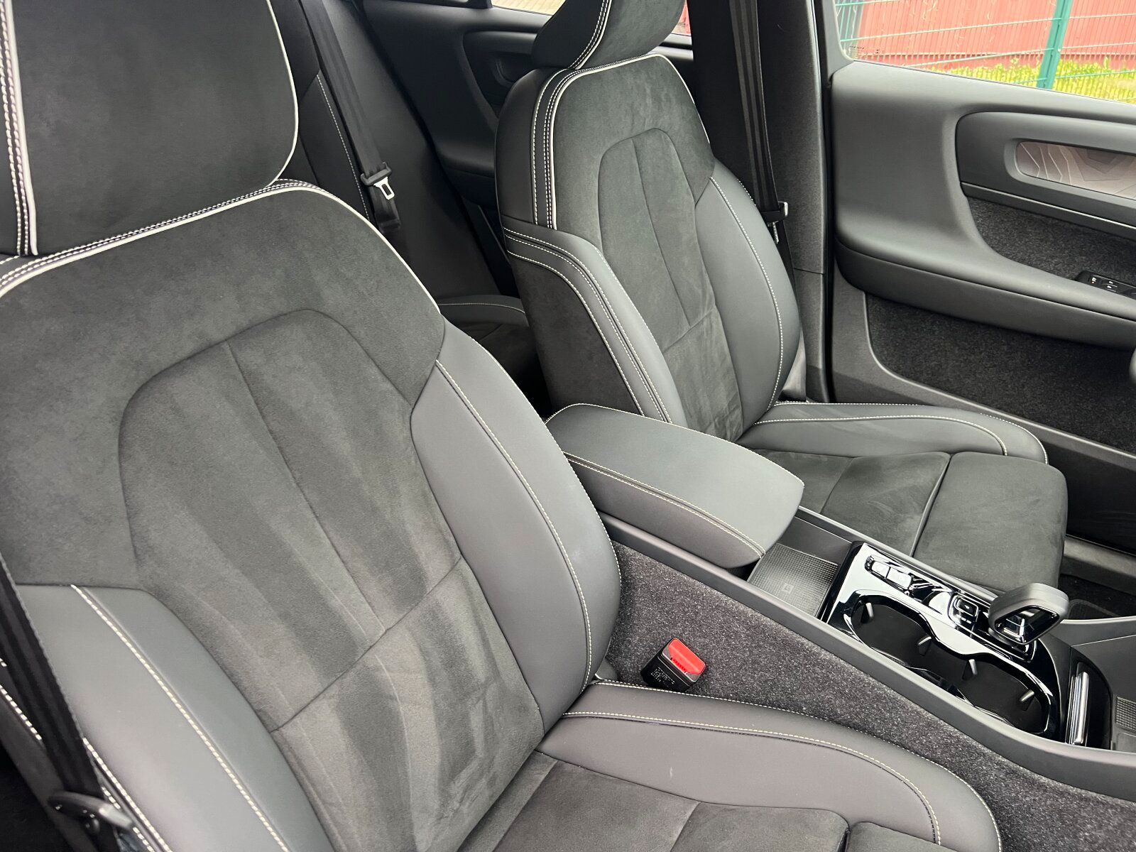 Volvo XC40 T4 Ultimate Dark AHK|PANO|CONNECT|LED|