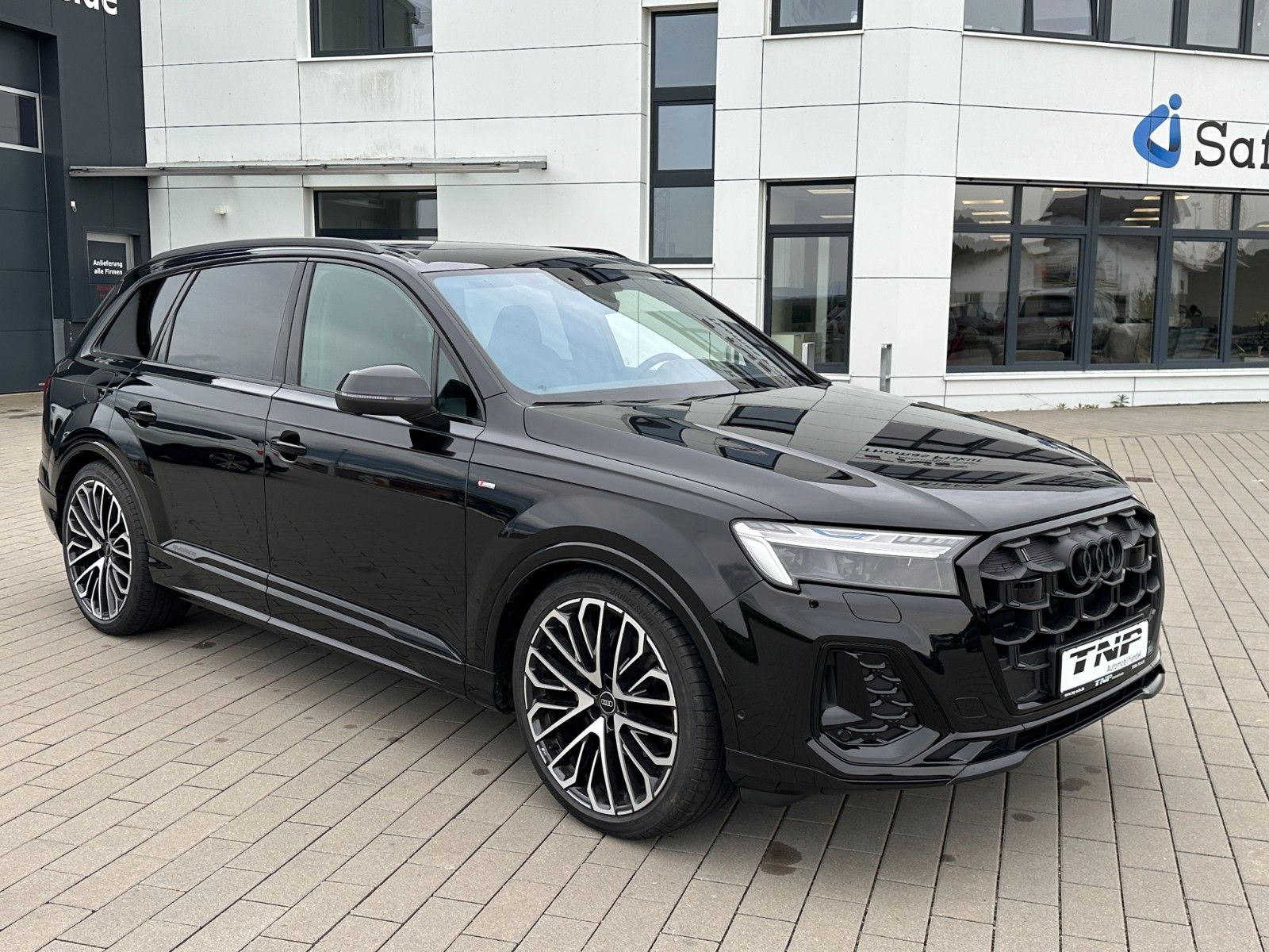 Audi Q7 50 TDI S line +AHK+STANDHEIZUNG+PANO+B&O